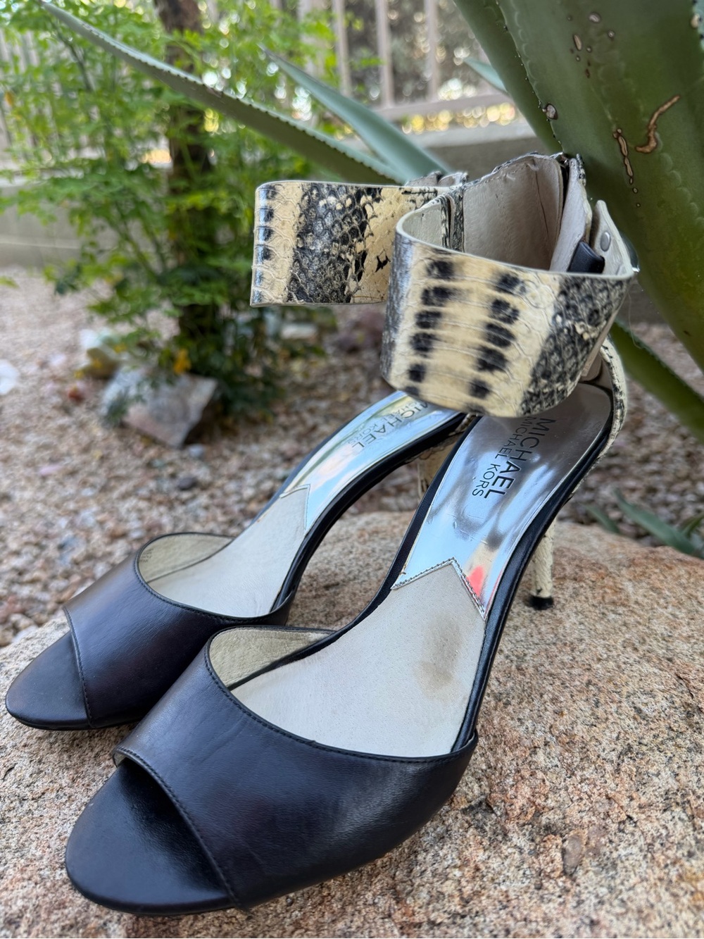 Michael Kors Guiliana Open Toe Ankle Strap Pump Leather Snake Print Size 8
